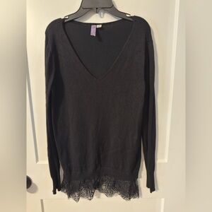 Alya Black Sweater with Lace Hem